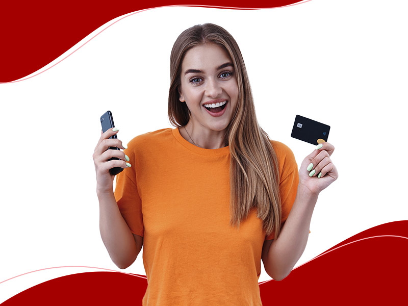 Imagem de mulher com cartão de banco para pagar Radiesse